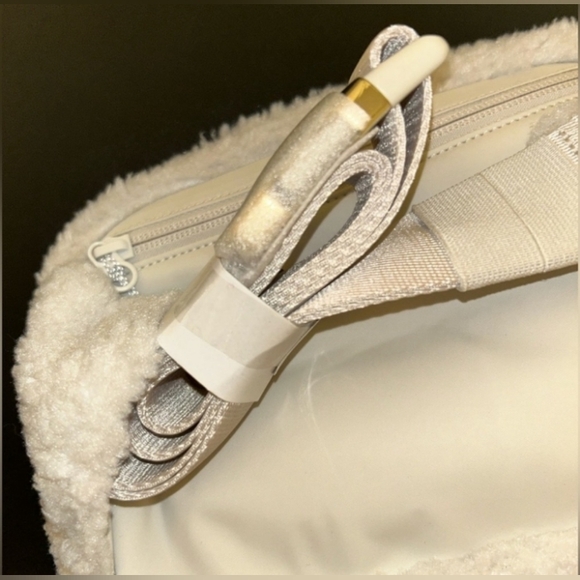 NWT Lululemon Fleece Belt Bag Large - Picture 10 of 16